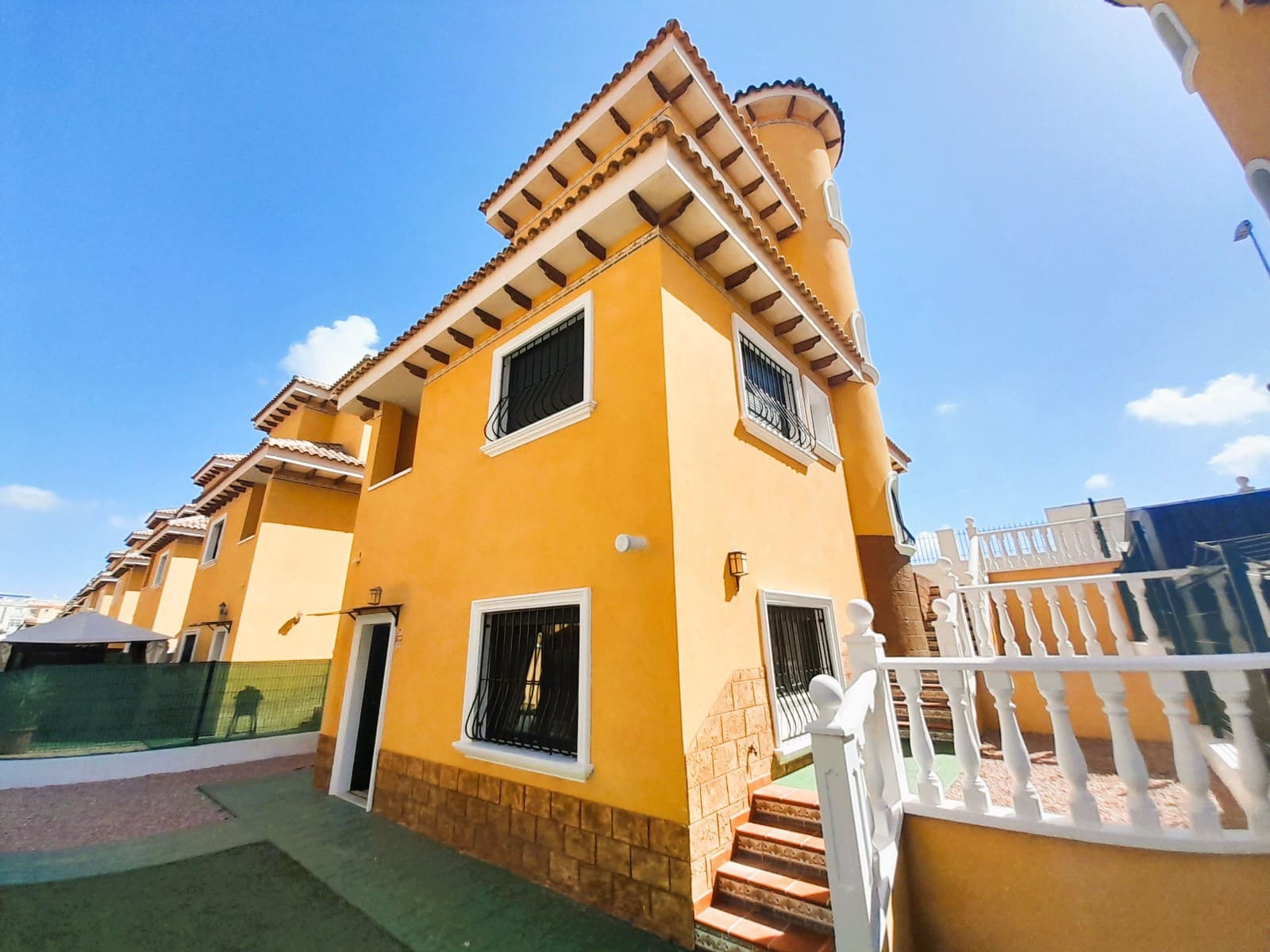 3 makuuhuone Huvila myytävänä paikassa Ciudad Quesada - 295 000 € (Ref: 9632699)