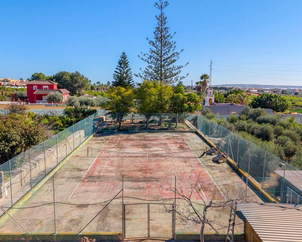 6 sovrum Villa till salu i Los Montesinos med pool garage - 425 000 € (Ref: 9650503)