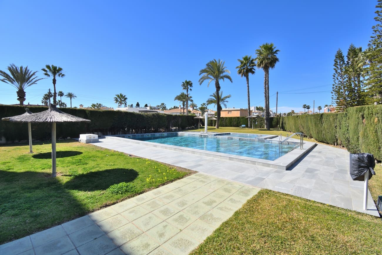 3 camera da letto Appartamento in vendita in Orihuela Costa con piscina garage - 450.000 € (Rif: 9650504)