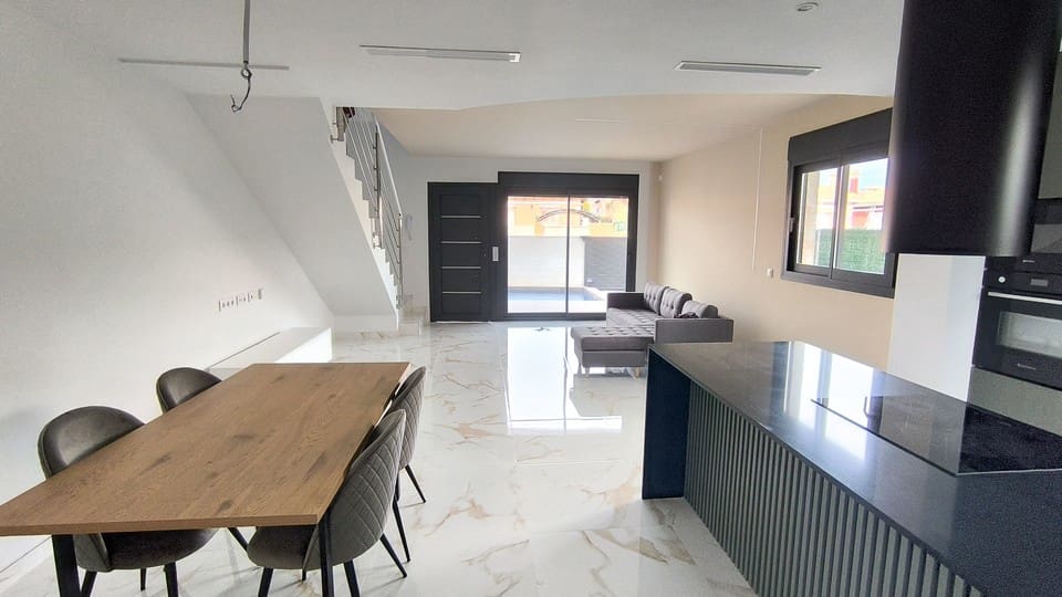 2 soveværelse Villa til salg i Los Montesinos med swimmingpool garage - € 389.000 (Ref: 9676594)