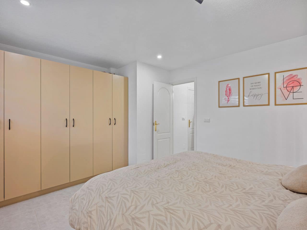 3 slaapkamer Halfvrijstaande villa te koop in Benijofar - € 242.500 (Ref: 9676603)