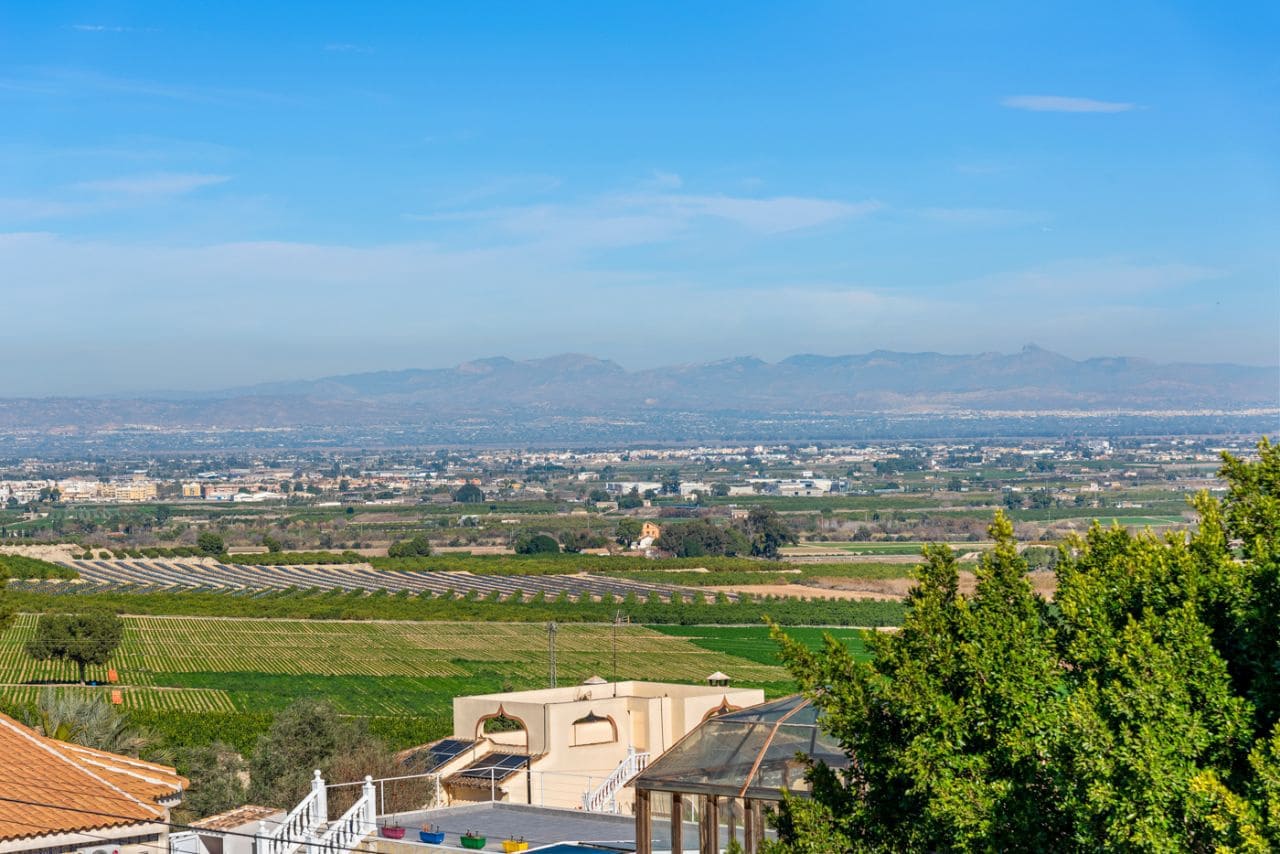 4 Zimmer Villa zu verkaufen in Almoradi - 495.000 € (Ref: 9676607)