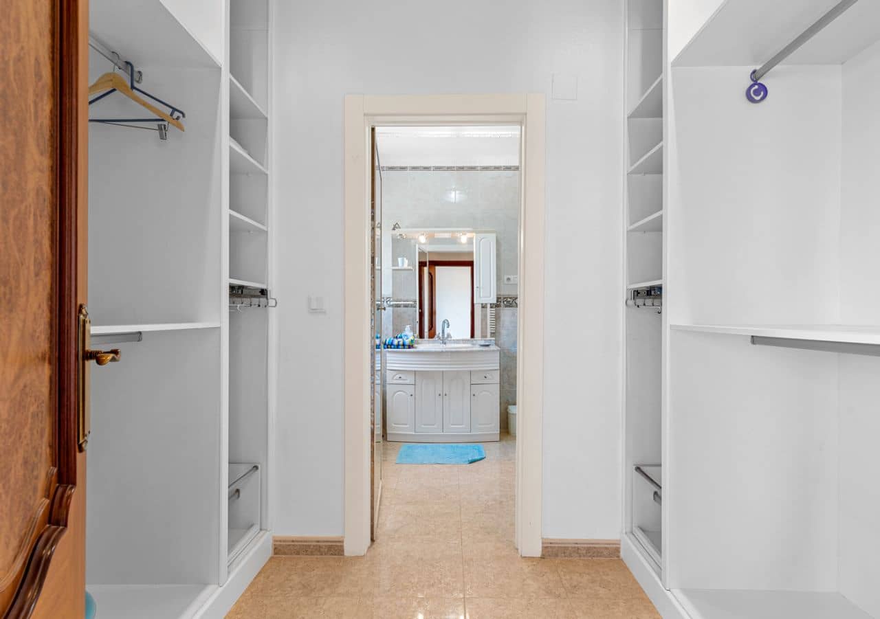 4 Zimmer Villa zu verkaufen in Almoradi - 495.000 € (Ref: 9676607)