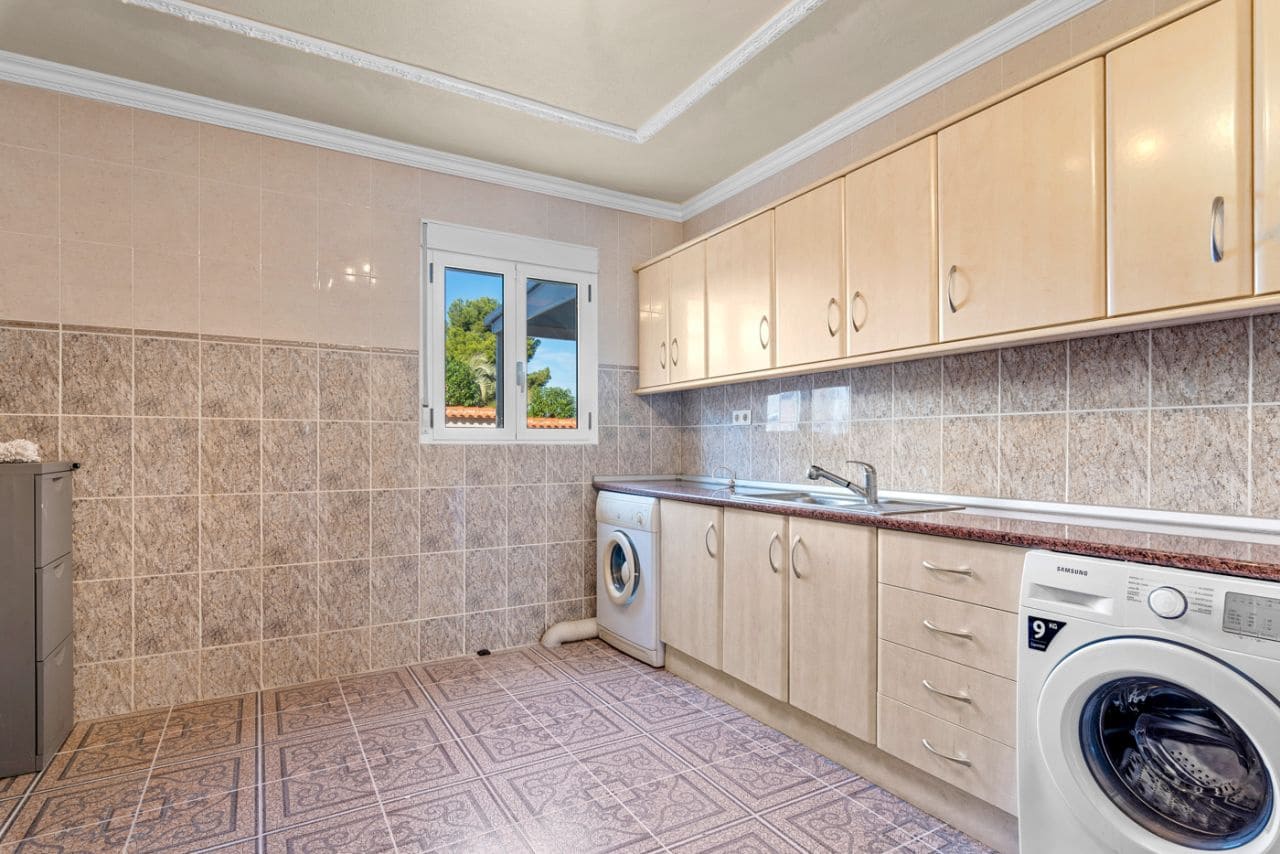 4 Zimmer Villa zu verkaufen in Almoradi - 495.000 € (Ref: 9676607)