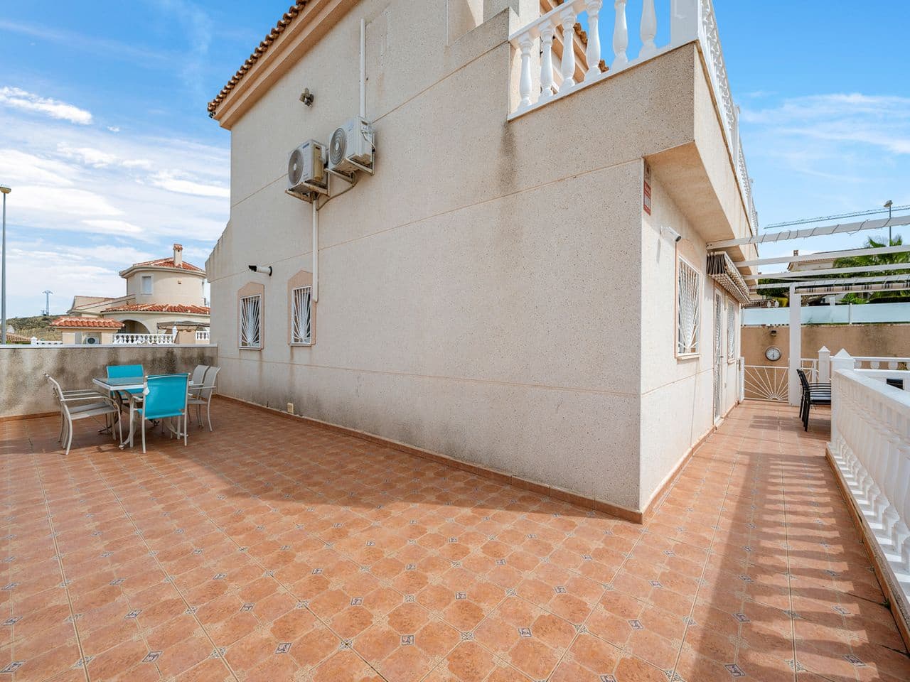 3 bedroom Villa for sale in Rojales - € 455,000 (Ref: 9676611)