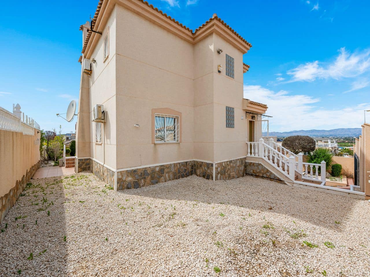 3 bedroom Villa for sale in Rojales - € 455,000 (Ref: 9676611)