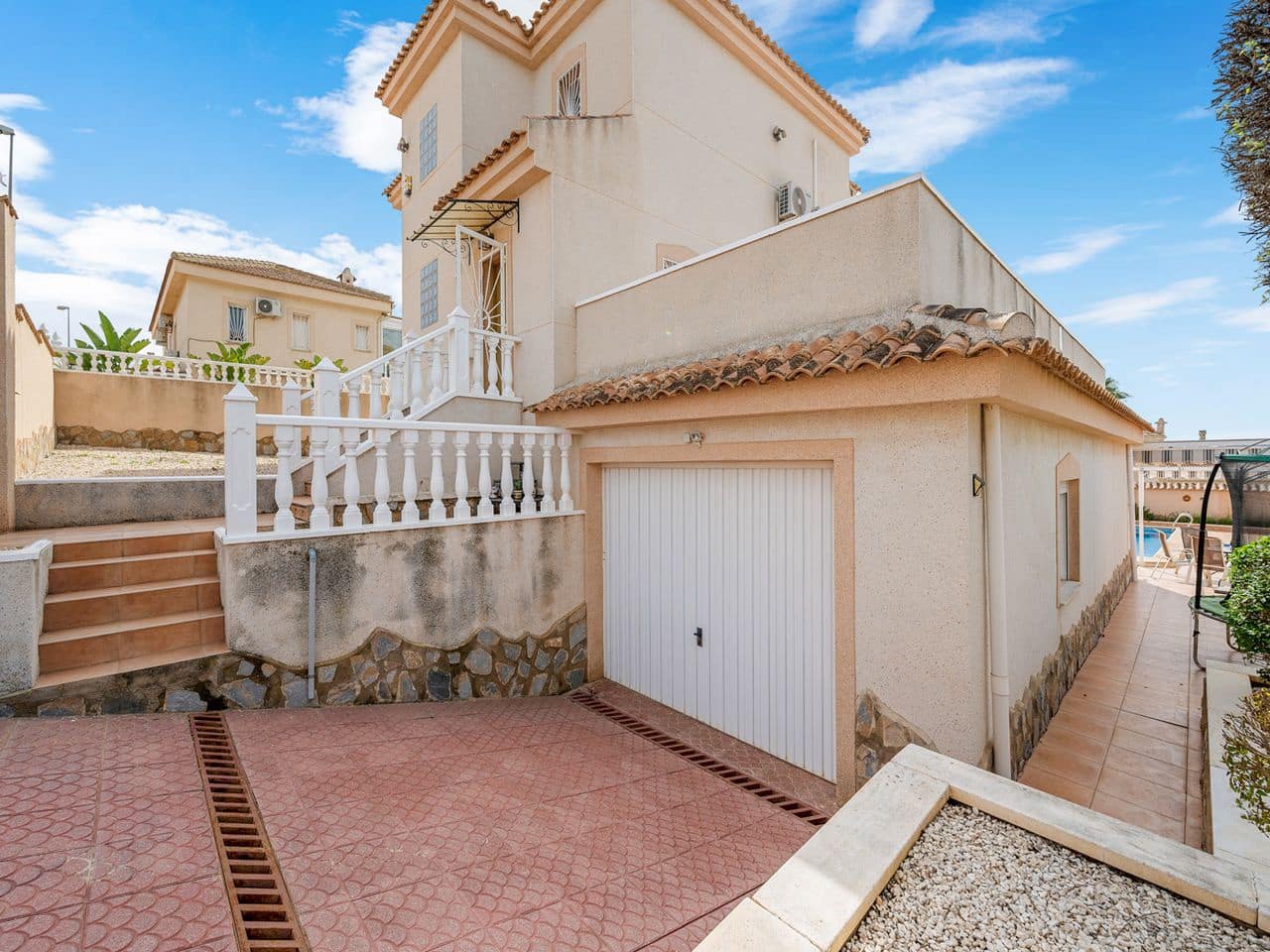 3 bedroom Villa for sale in Rojales - € 455,000 (Ref: 9676611)