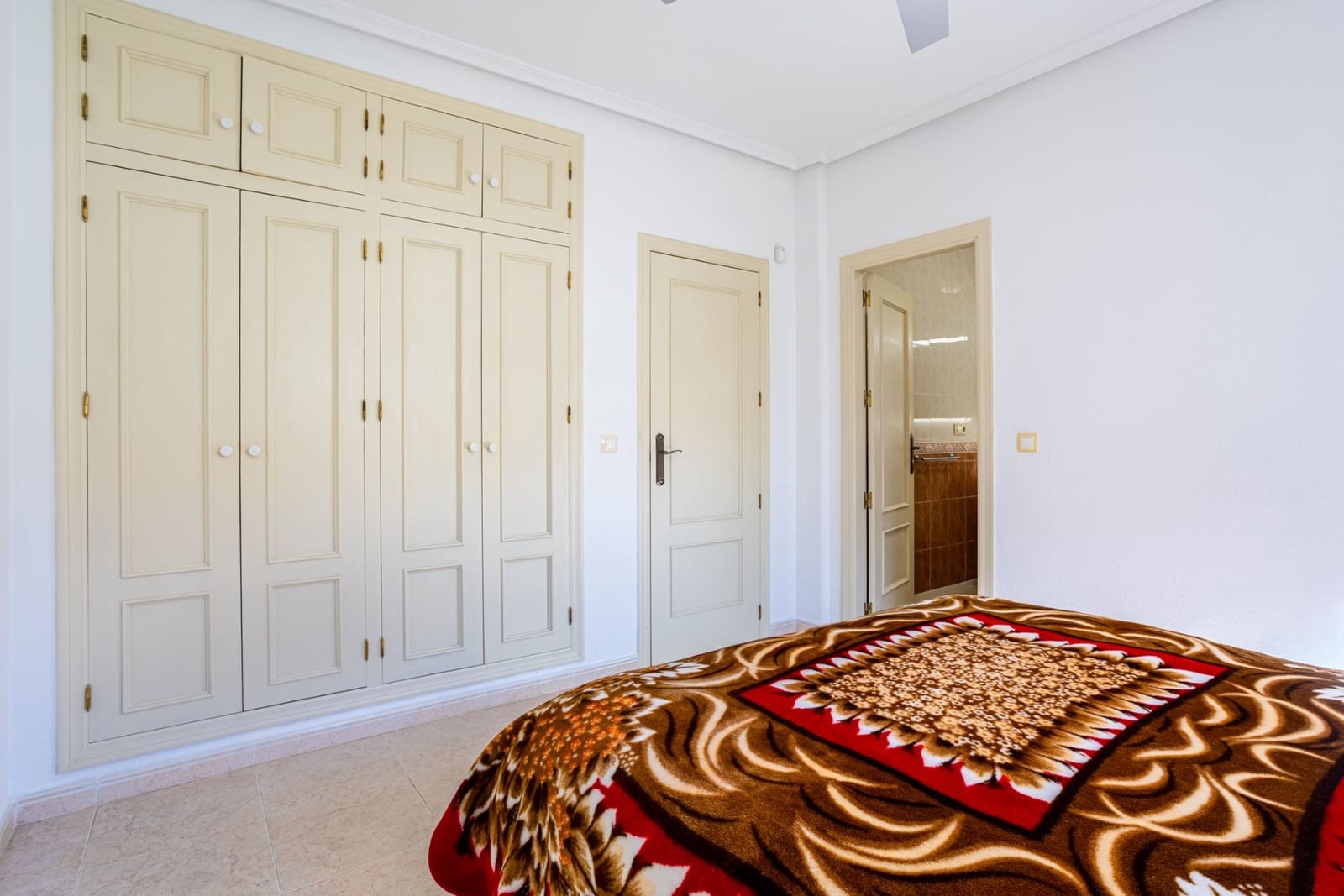 Chalet de 3 habitaciones en Bigastro en venta - 295.000 € (Ref: 9682229)