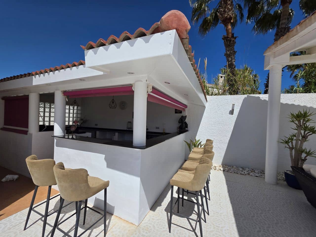4 bedroom Villa for sale in Rojales - € 495,000 (Ref: 9784899)