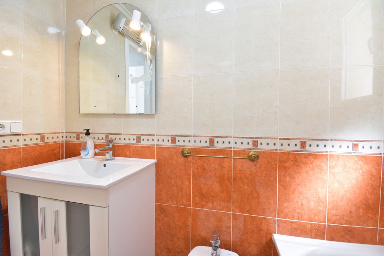 2 bedroom Semi-detached Villa for sale in Rojales with pool - € 189,000 (Ref: 9784908)