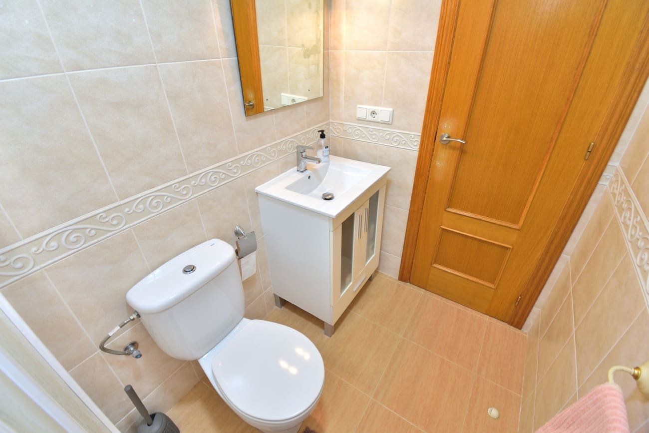 2 bedroom Semi-detached Villa for sale in Rojales with pool - € 189,000 (Ref: 9784908)