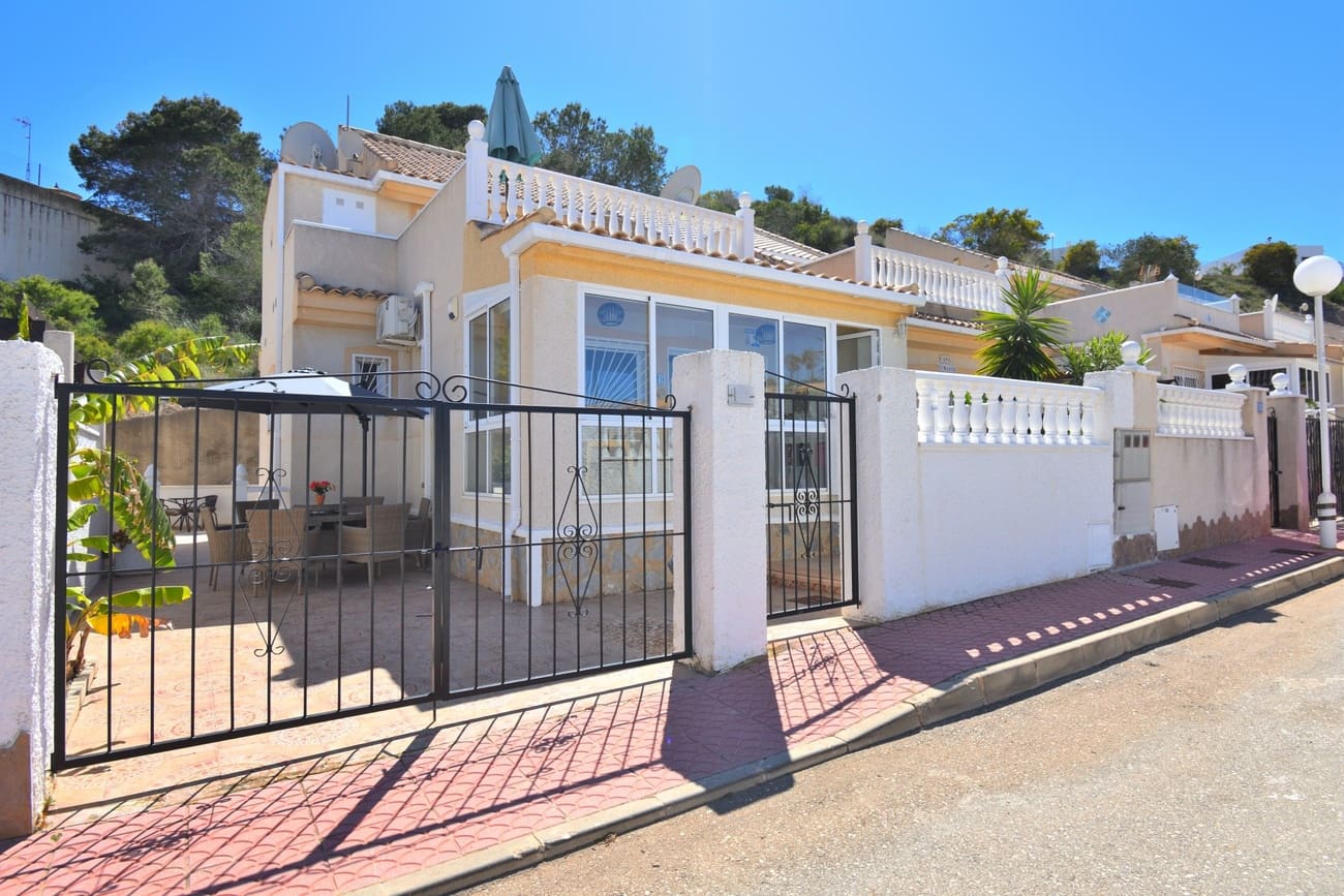 2 bedroom Semi-detached Villa for sale in Rojales with pool - € 189,000 (Ref: 9784908)