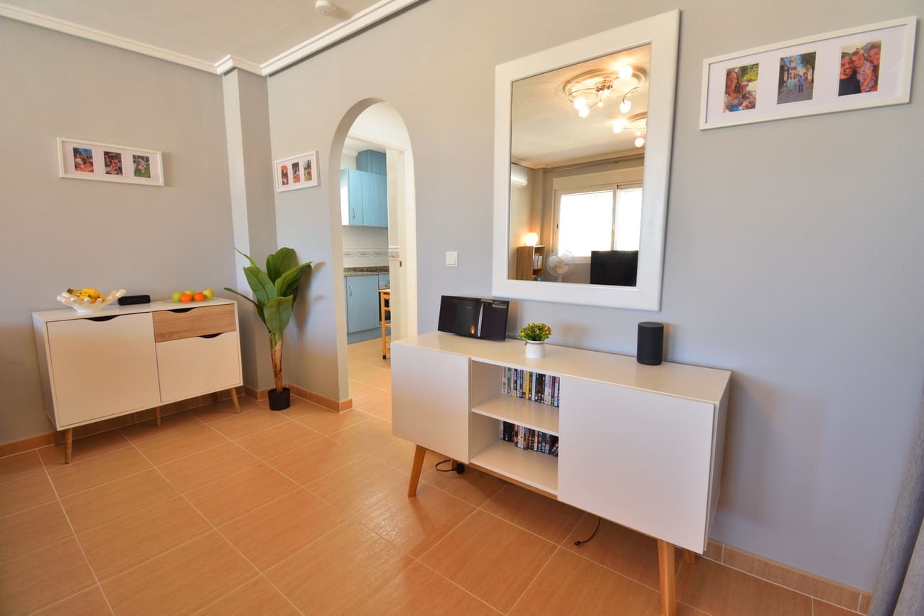 2 bedroom Semi-detached Villa for sale in Rojales with pool - € 189,000 (Ref: 9784908)