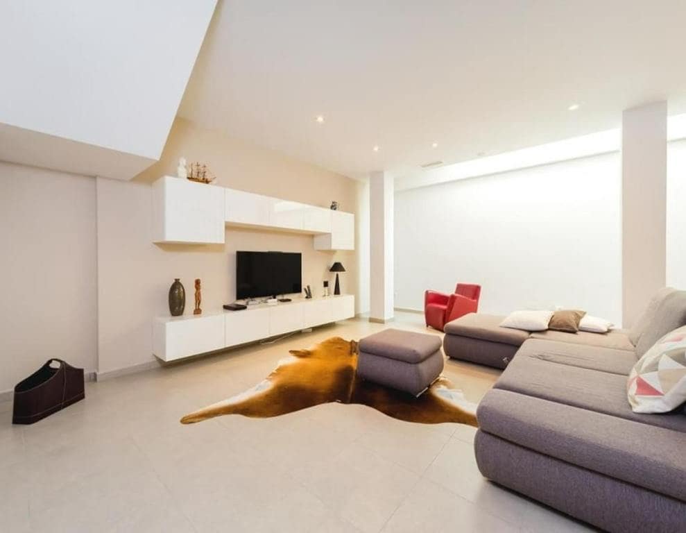 4 makuuhuone Huvila myytävänä paikassa Torrevieja - 559 000 € (Ref: 9805597)