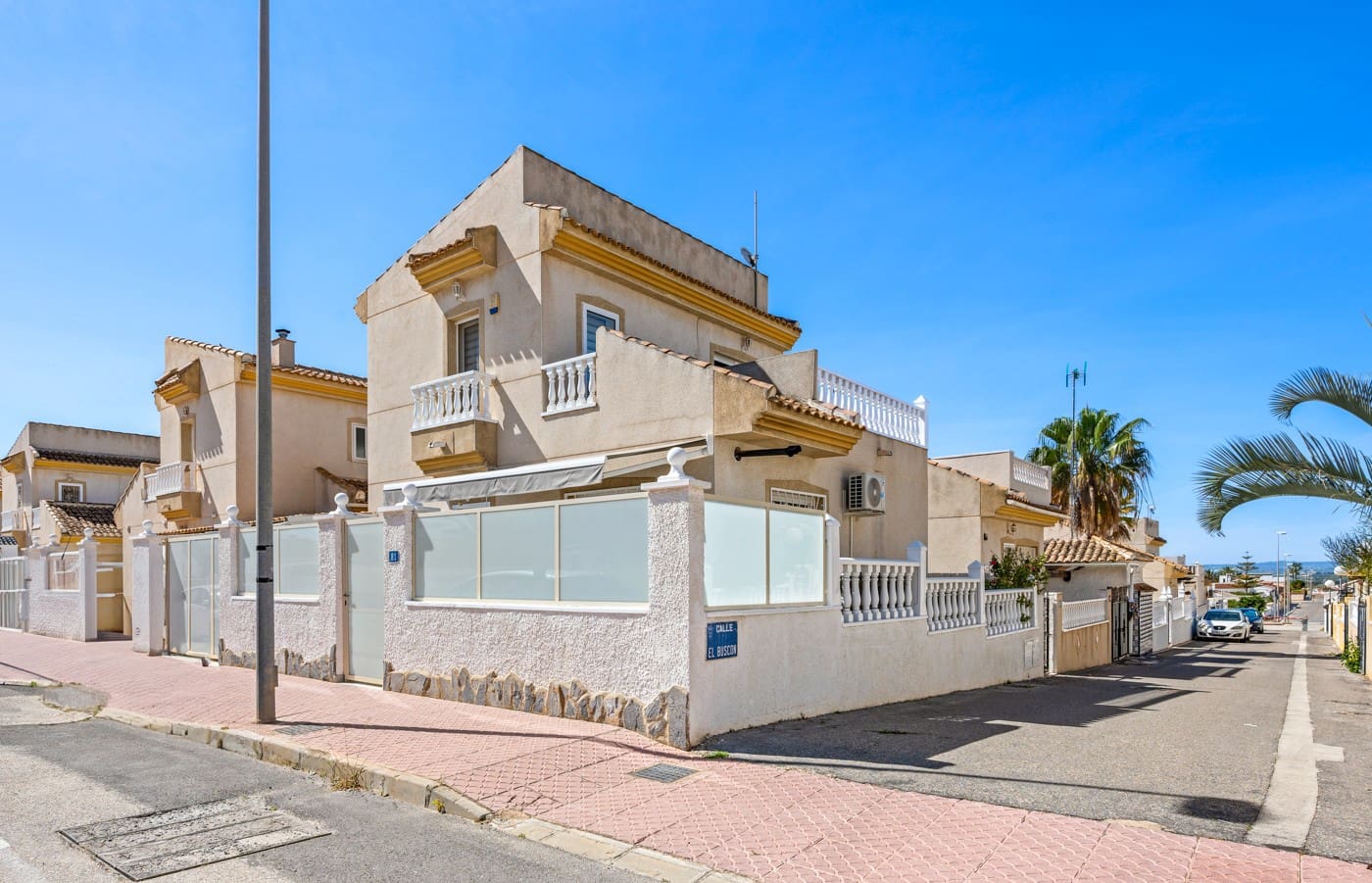 3 bedroom Villa for sale in Ciudad Quesada with pool - € 239,000 (Ref: 9815133)