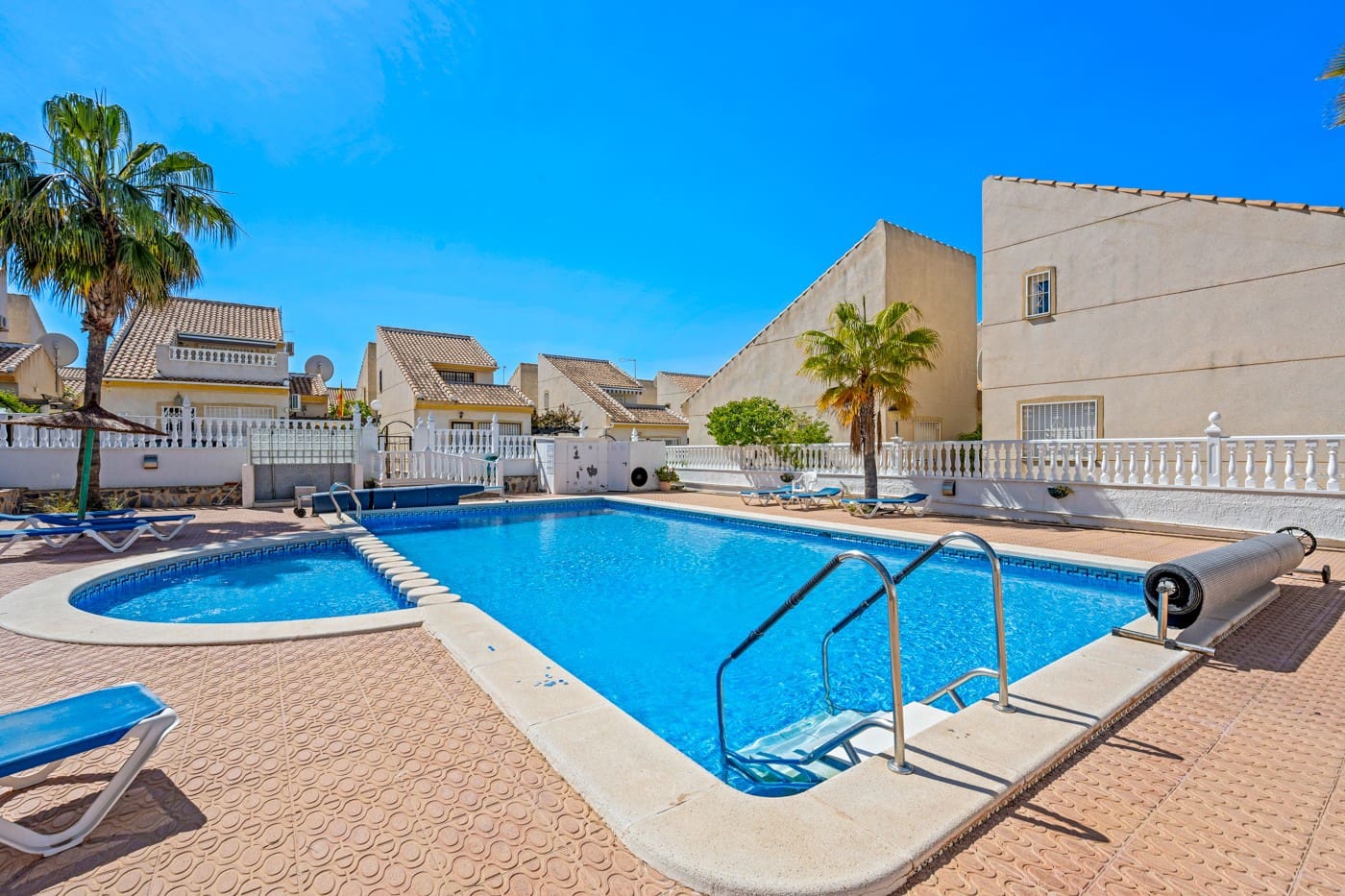 3 bedroom Villa for sale in Ciudad Quesada with pool - € 239,000 (Ref: 9815133)