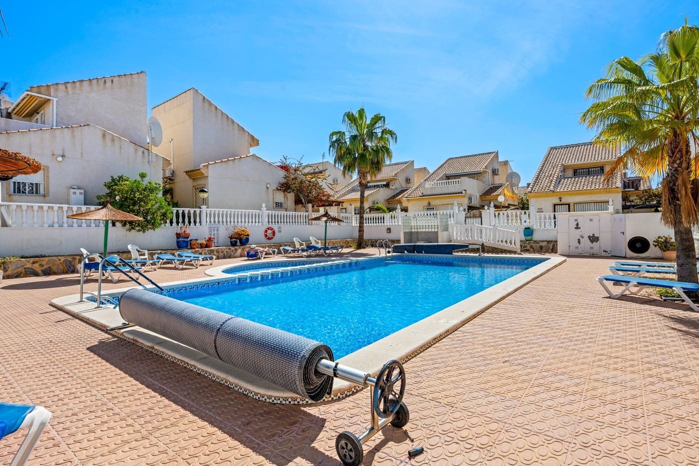 3 bedroom Villa for sale in Ciudad Quesada with pool - € 239,000 (Ref: 9815133)