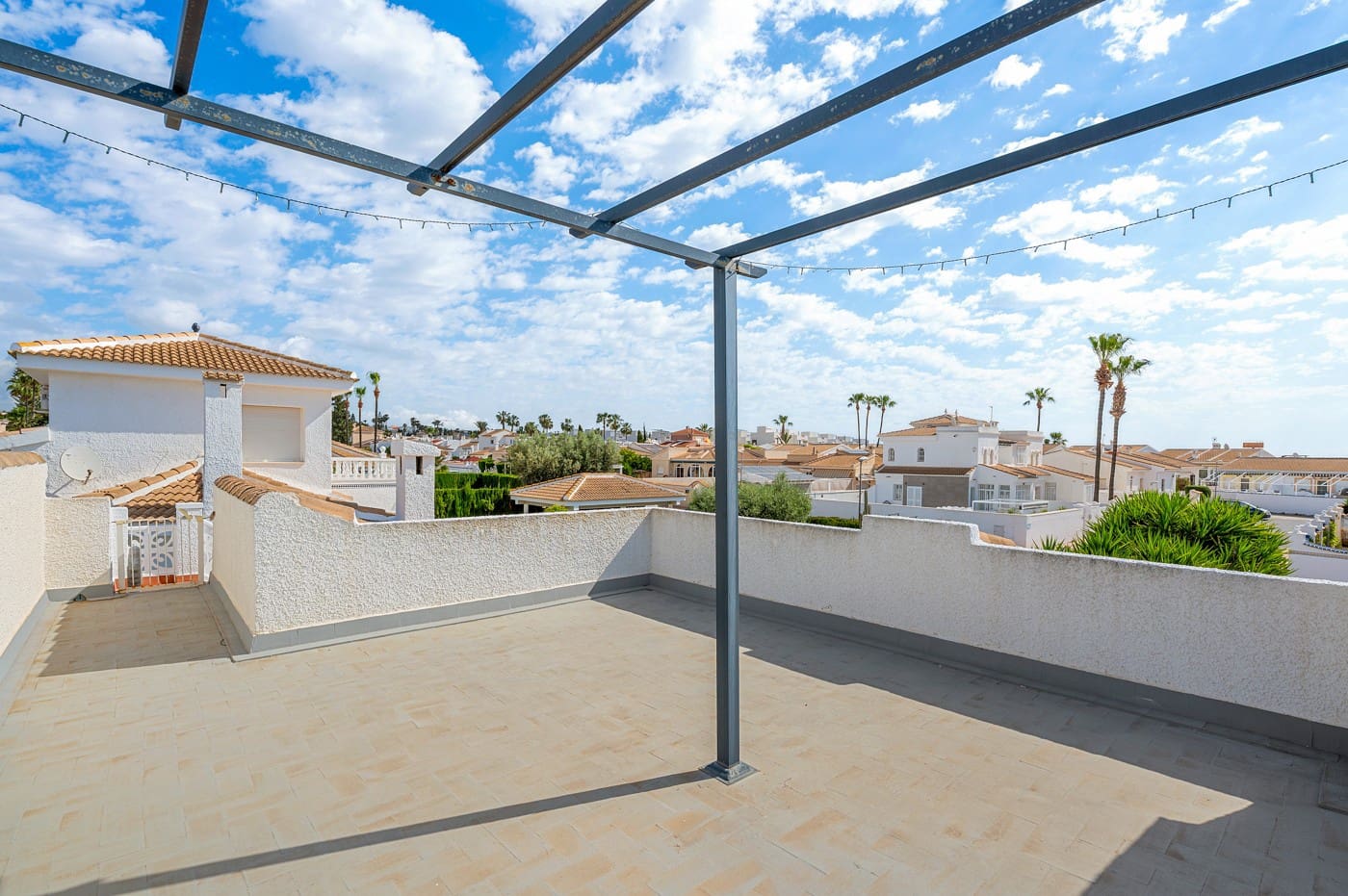 Chalet de 3 habitaciones en Ciudad Quesada en venta - 440.000 € (Ref: 9826179)