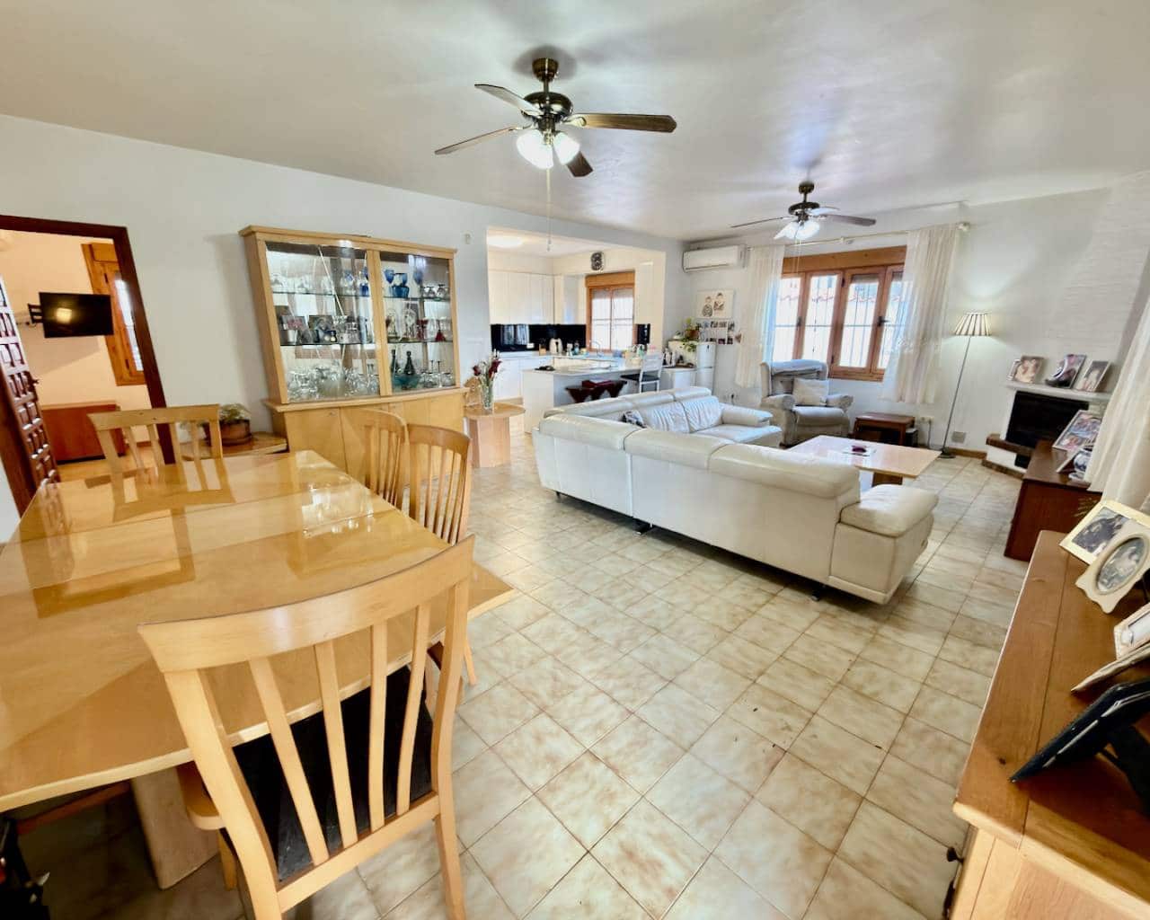 Chalet de 7 habitaciones en Ciudad Quesada en venta con piscina garaje - 750.000 € (Ref: 9841449)