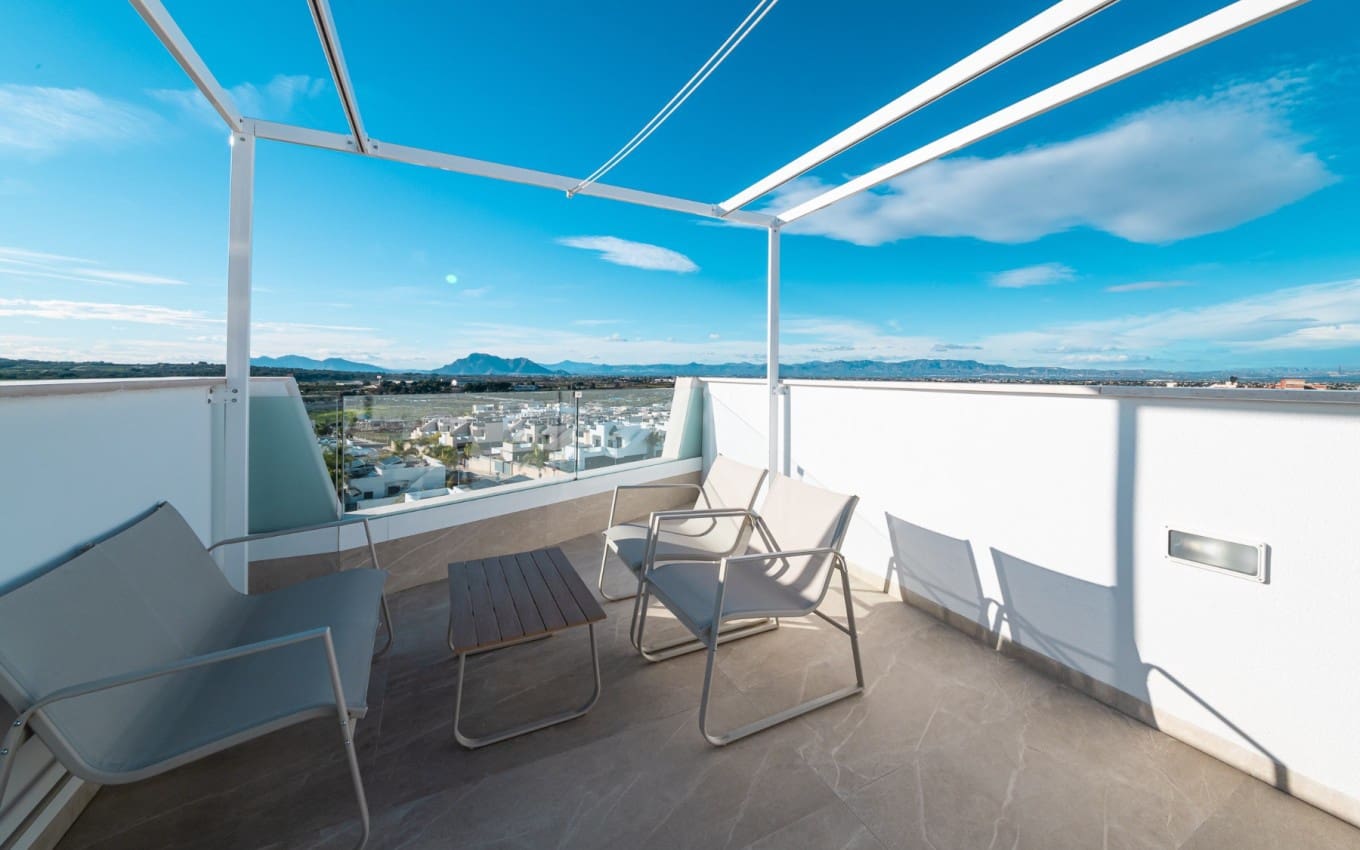 2 bedroom Apartment for sale in Benijofar with pool - € 359,000 (Ref: 9841454)
