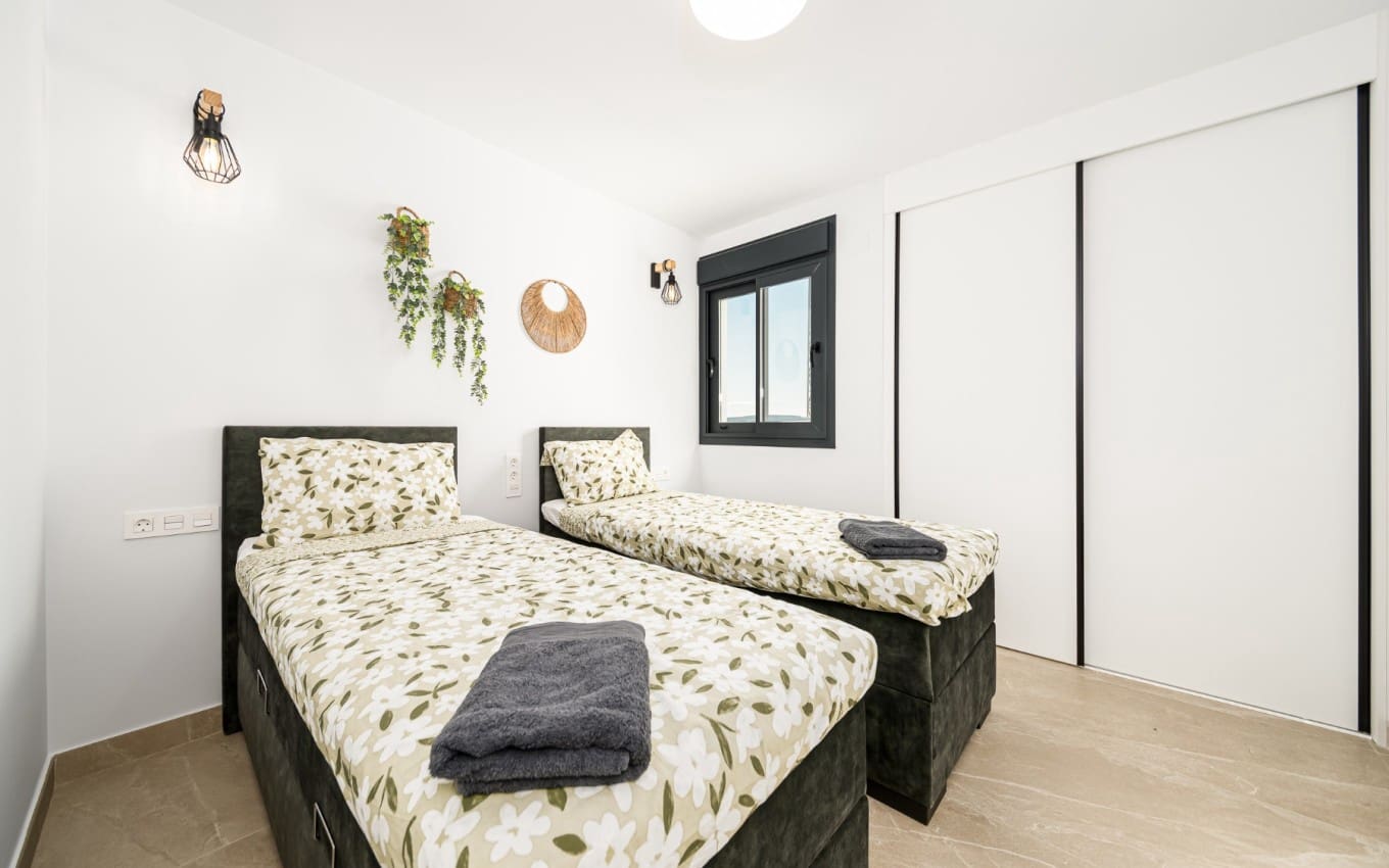 2 bedroom Apartment for sale in Benijofar with pool - € 359,000 (Ref: 9841454)