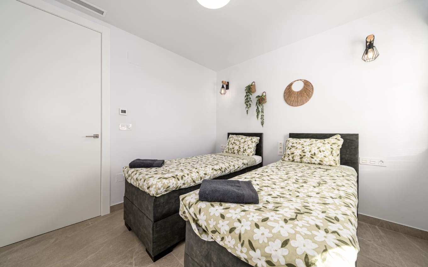 2 bedroom Apartment for sale in Benijofar with pool - € 359,000 (Ref: 9841454)