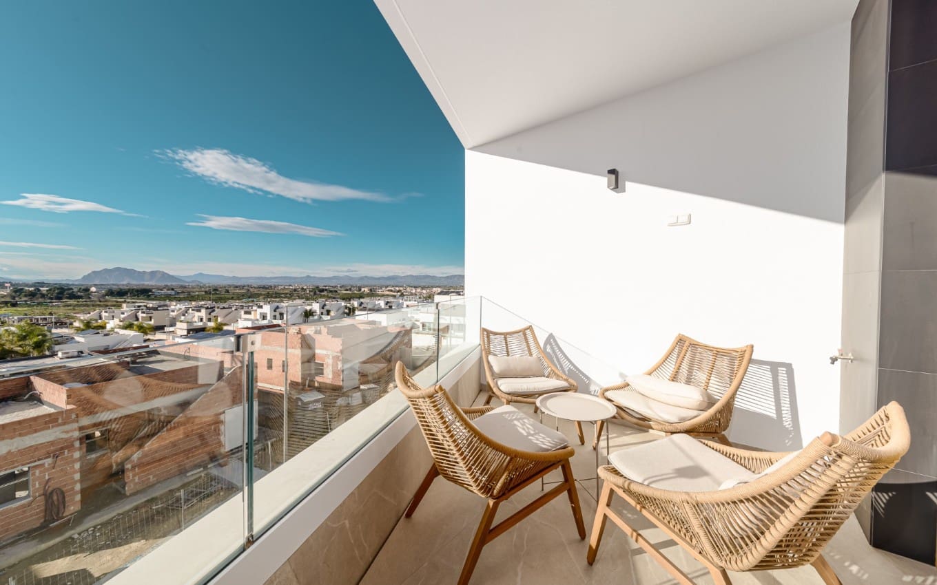 2 bedroom Apartment for sale in Benijofar with pool - € 359,000 (Ref: 9841454)