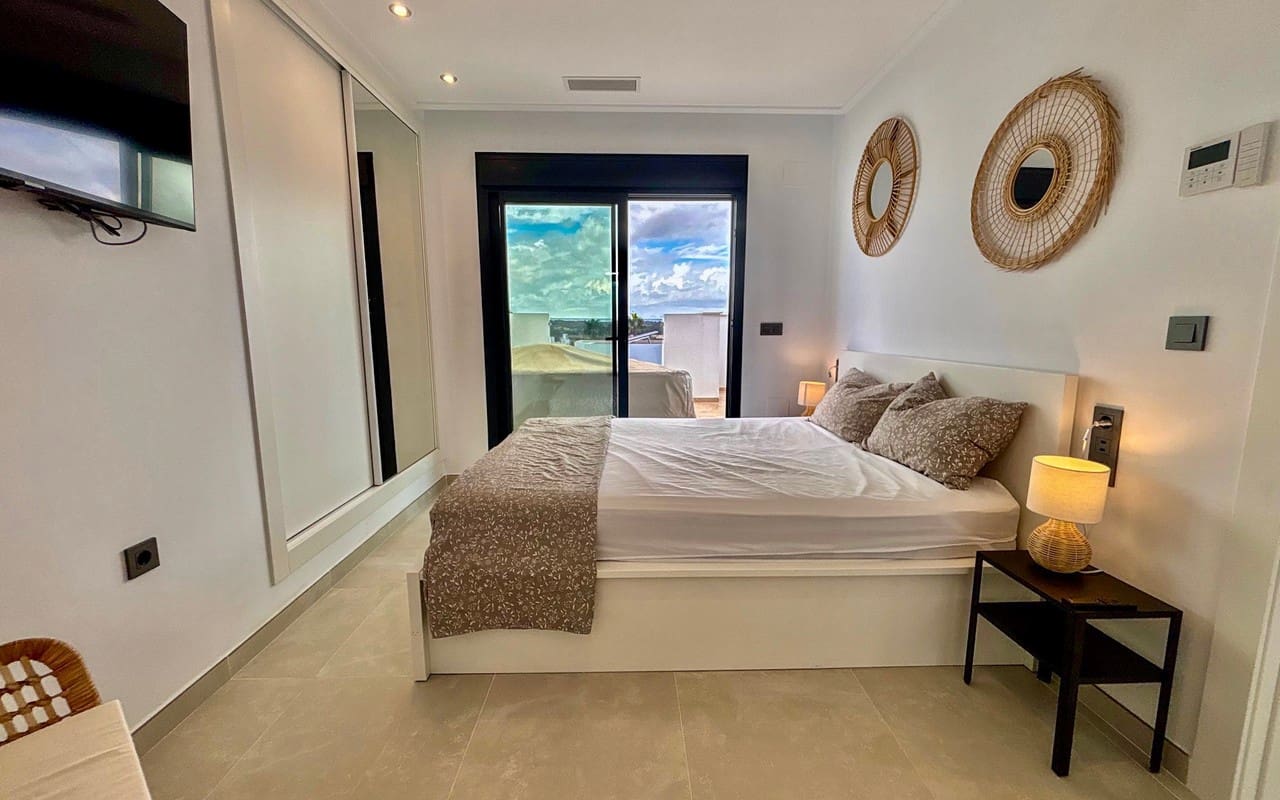 2 slaapkamer Villa te koop in Benijofar met zwembad garage - € 429.500 (Ref: 9841883)