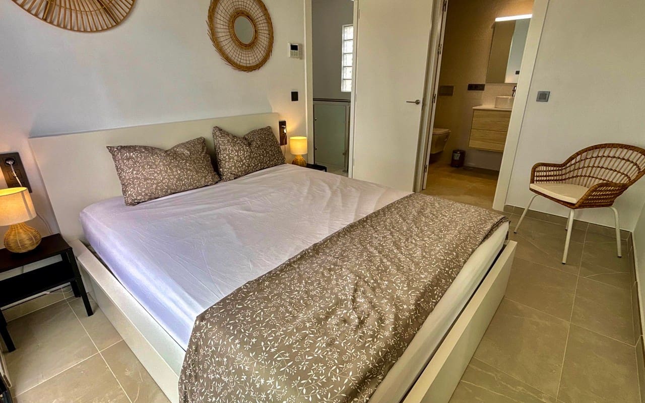 2 slaapkamer Villa te koop in Benijofar met zwembad garage - € 429.500 (Ref: 9841883)