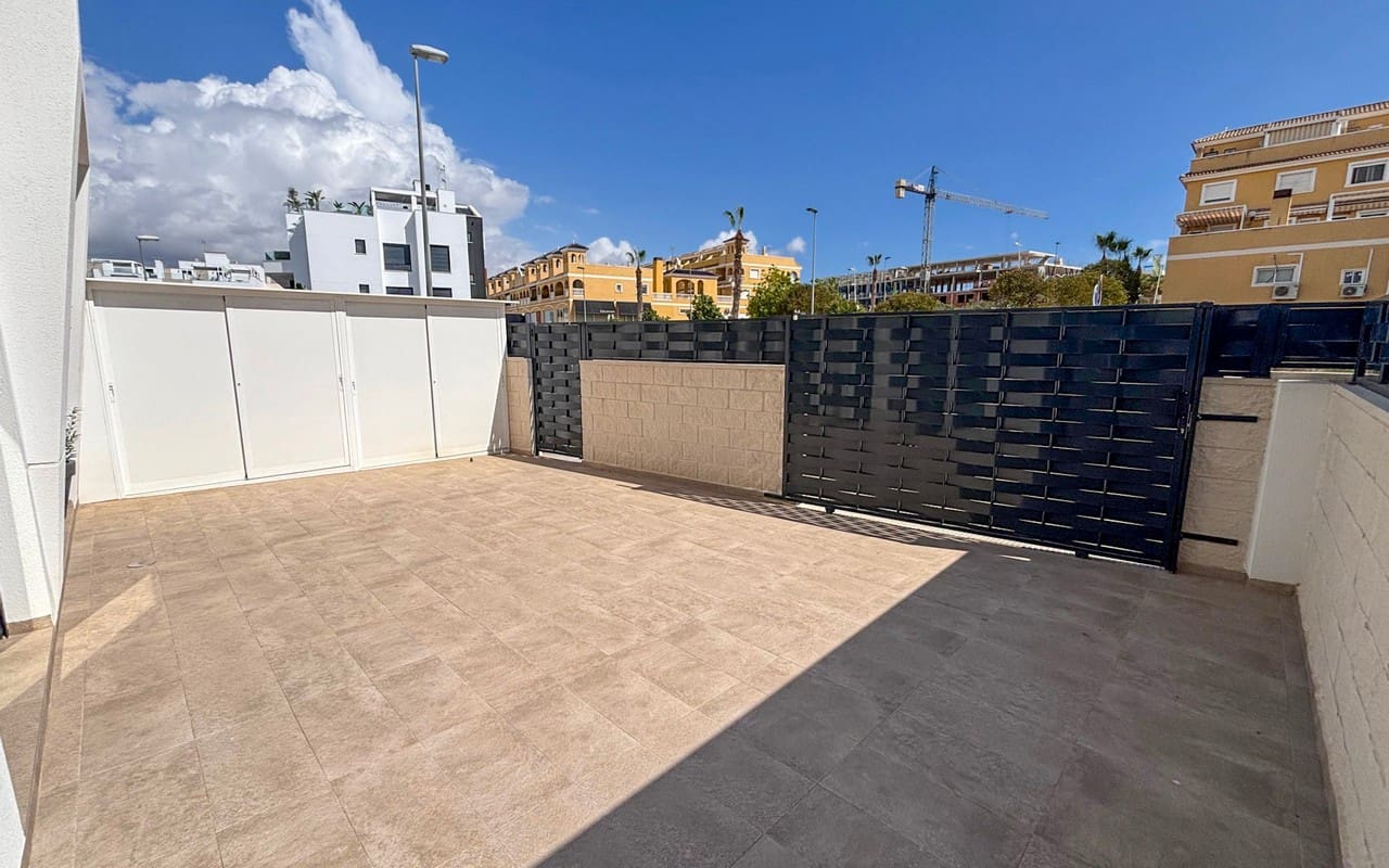 2 slaapkamer Villa te koop in Benijofar met zwembad garage - € 429.500 (Ref: 9841883)