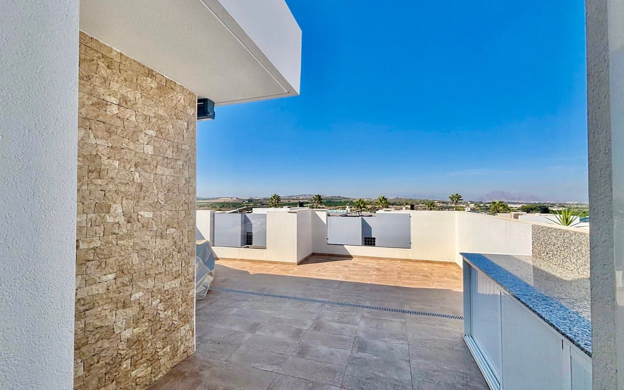 2 slaapkamer Villa te koop in Benijofar met zwembad garage - € 429.500 (Ref: 9841883)