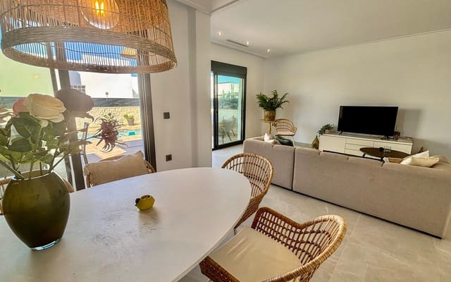 2 slaapkamer Villa te koop in Benijófar met zwembad garage - € 429.500 (Ref: 9841883)