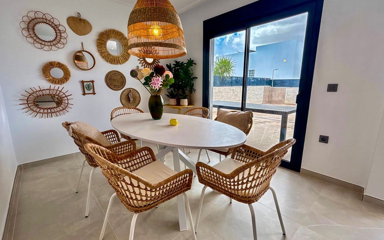2 slaapkamer Villa te koop in Benijofar met zwembad garage - € 429.500 (Ref: 9841883)