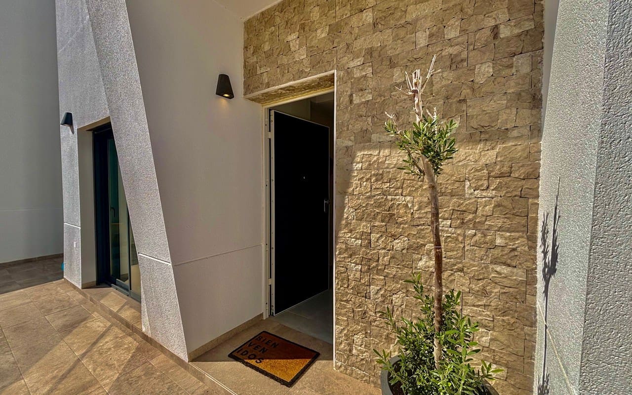 2 slaapkamer Villa te koop in Benijofar met zwembad garage - € 429.500 (Ref: 9841883)
