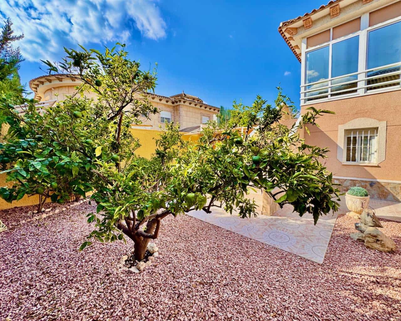 5 camera da letto Villa in vendita in Benferri con piscina garage - 350.000 € (Rif: 9858707)