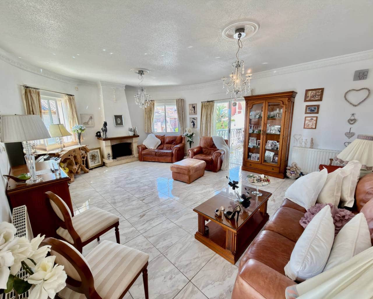 5 soverom Villa til salgs i Ciudad Quesada med svømmebasseng garasje - € 599 995 (Ref: 9858716)