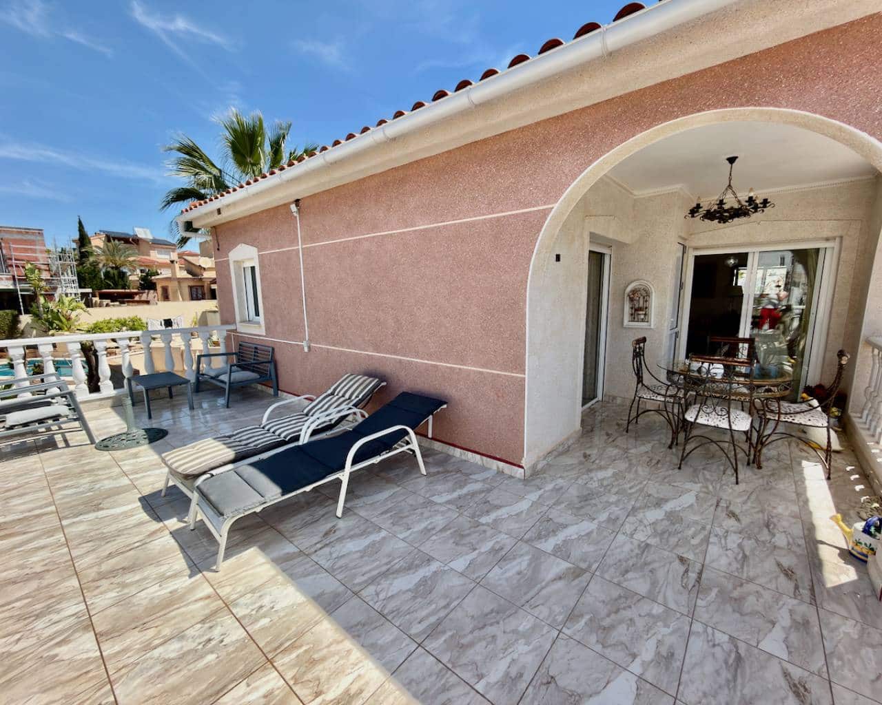 5 soverom Villa til salgs i Ciudad Quesada med svømmebasseng garasje - € 599 995 (Ref: 9858716)
