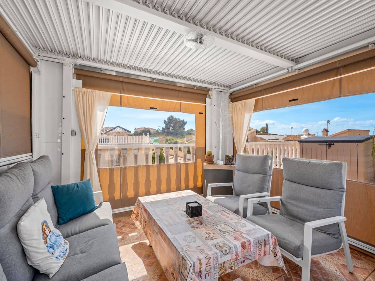 3 bedroom Villa for sale in Rojales with pool - € 249,000 (Ref: 9889389)