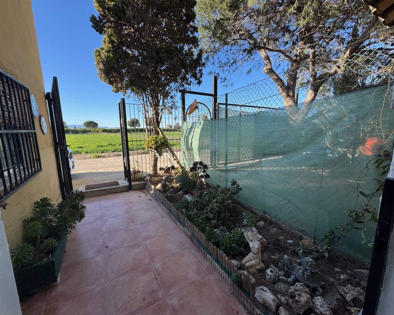 4 soveværelse Finca/Landehus til salg i Guardamar del Segura med garage - € 180.000 (Ref: 9889465)