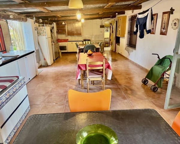 4 soveværelse Finca/Landehus til salg i Guardamar del Segura med garage - € 180.000 (Ref: 9889465)