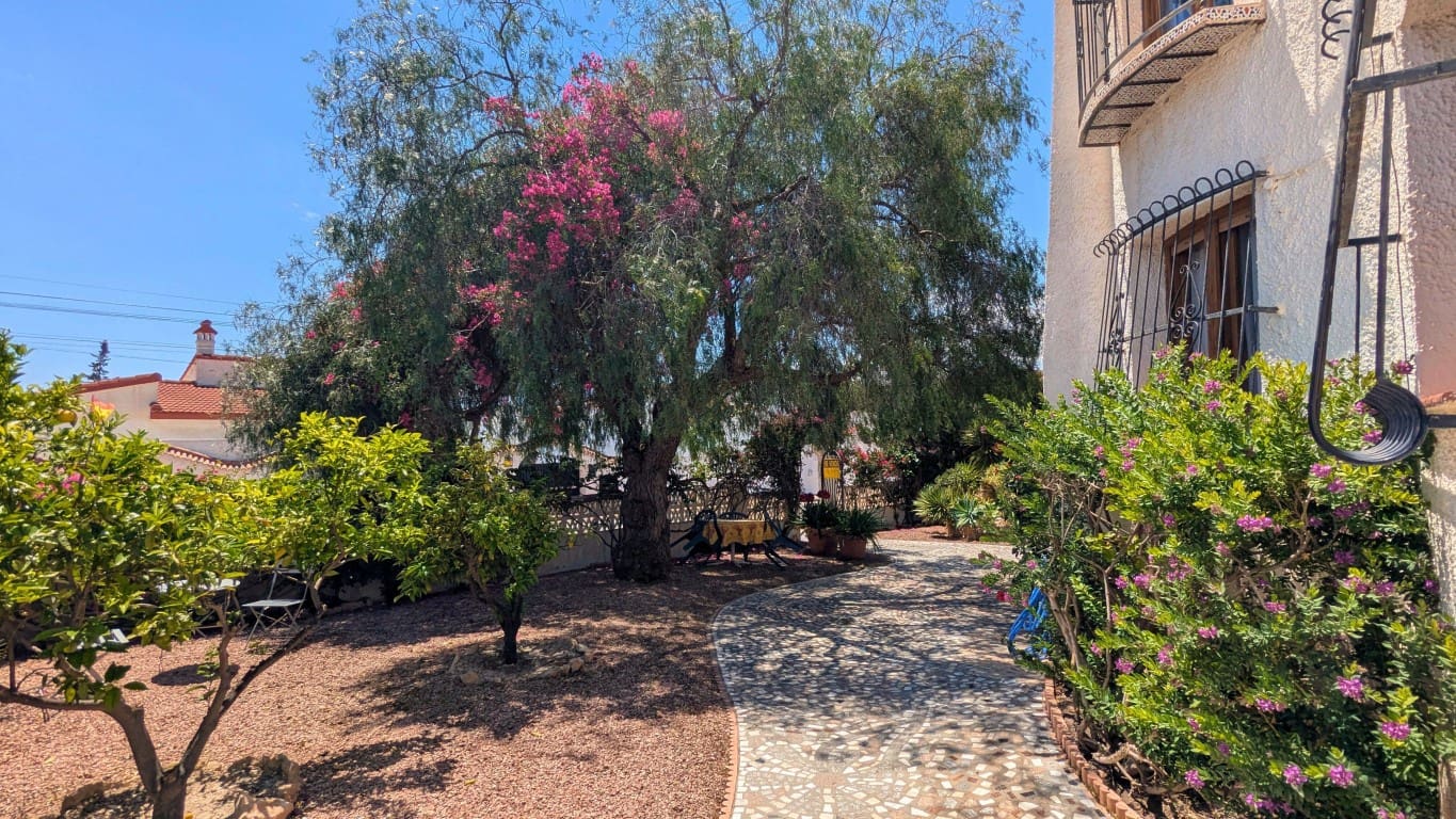 4 soveværelse Villa til salg i Ciudad Quesada - € 385.000 (Ref: 9889467)