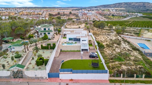 4 sypialnia Willa na sprzedaż w Algorfa z basenem - 899 000 € (Ref: 9949039)