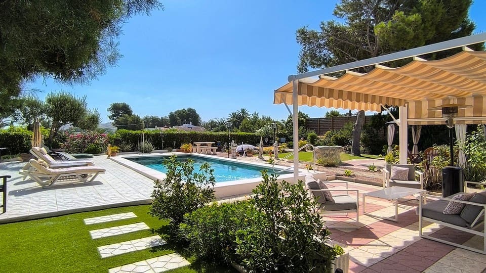 4 chambre Villa/Maison à vendre à Benijofar avec piscine garage - 500 000 € (Ref: 9967061)