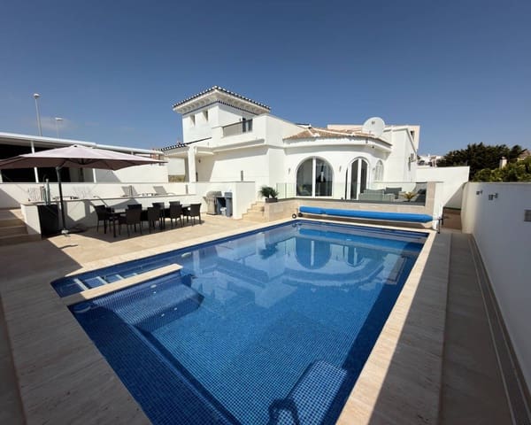 3 soveværelse Villa til salg i Ciudad Quesada, Rojales med swimmingpool garage - € 595.995 (Ref: 9996449)