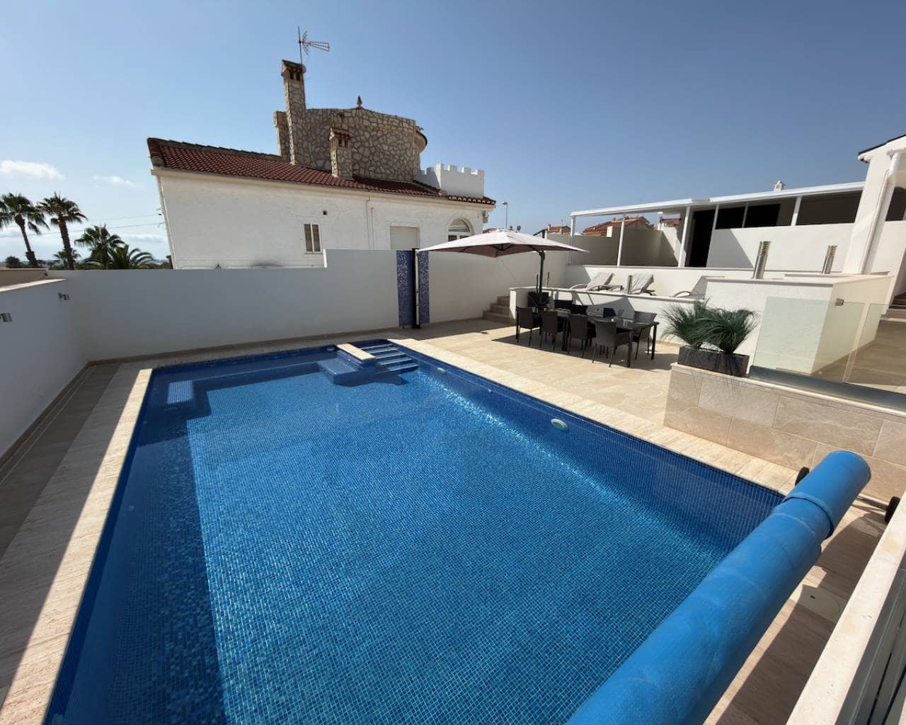 3 soveværelse Villa til salg i Ciudad Quesada med swimmingpool garage - € 595.995 (Ref: 9996449)