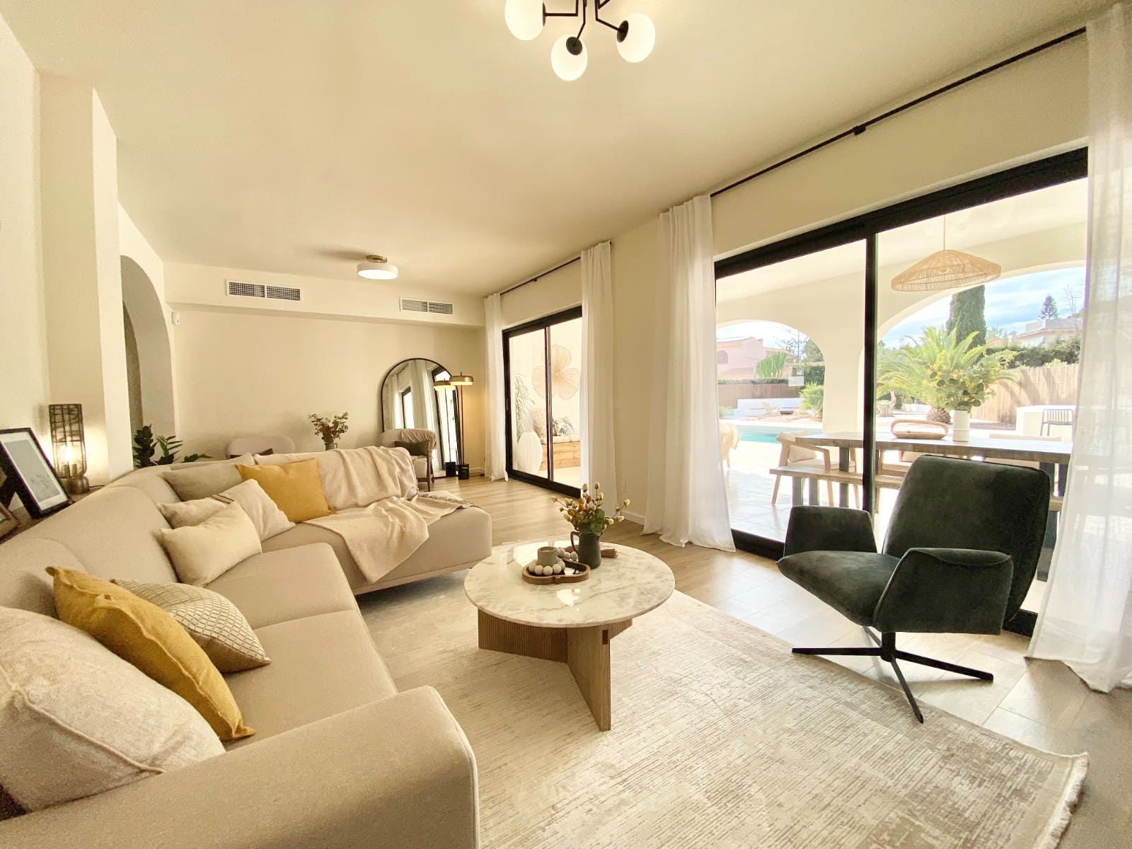 4 soverom Villa til salgs i Cabo Roig med svømmebasseng garasje - € 1 700 000 (Ref: 9996451)