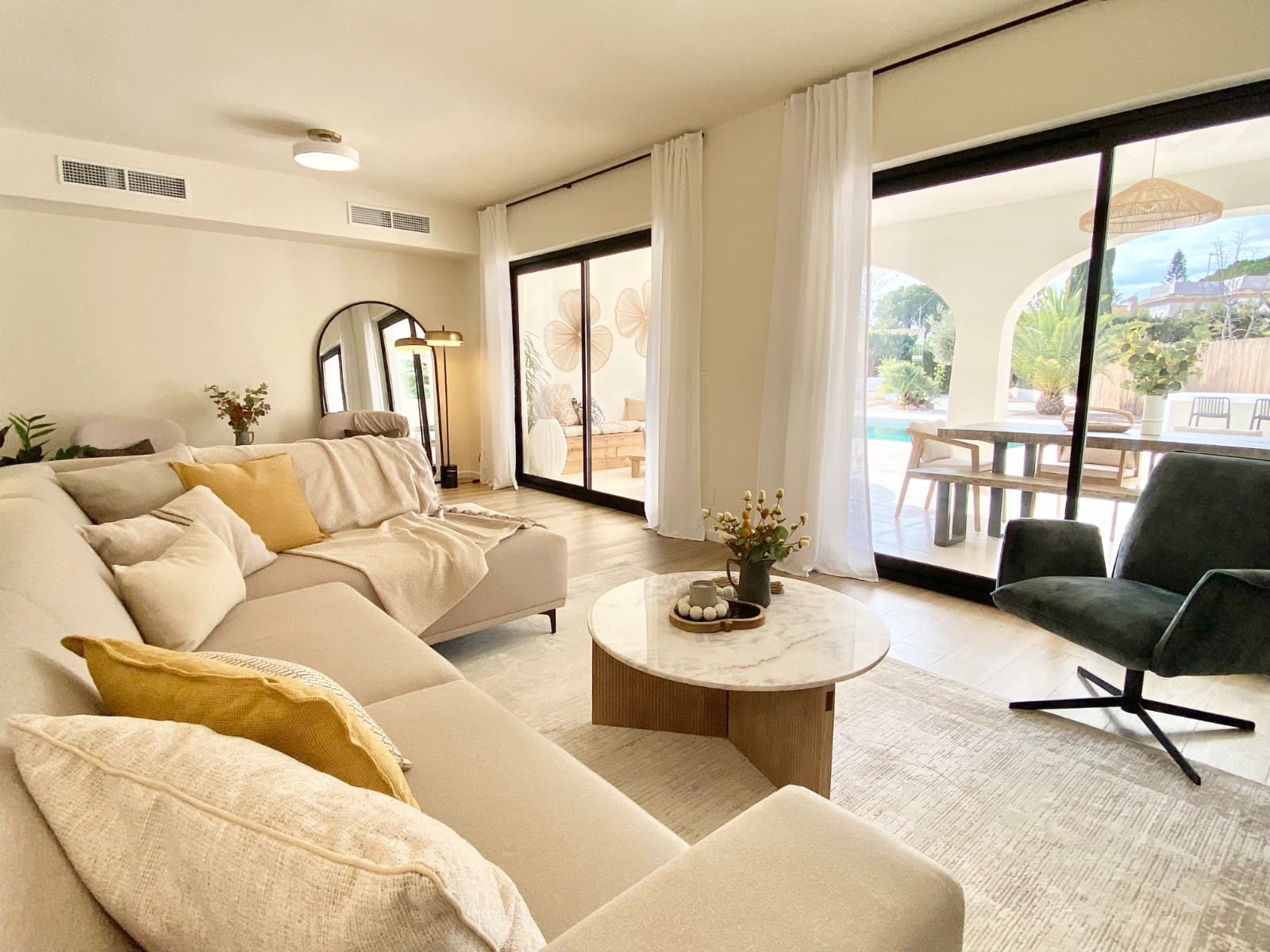 4 soverom Villa til salgs i Cabo Roig med svømmebasseng garasje - € 1 700 000 (Ref: 9996451)