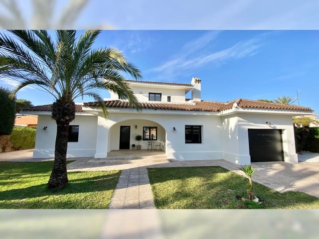 4 soverom Villa til salgs i Cabo Roig, Orihuela med svømmebasseng garasje - € 1 700 000 (Ref: 9996451)