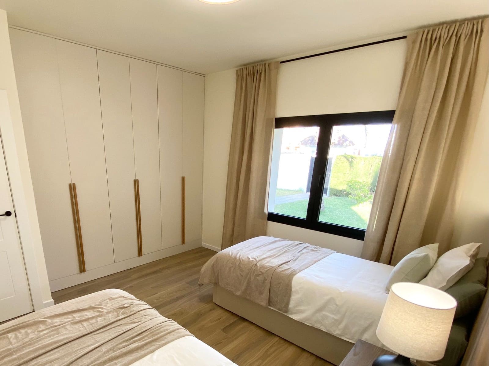 4 soverom Villa til salgs i Cabo Roig med svømmebasseng garasje - € 1 700 000 (Ref: 9996451)