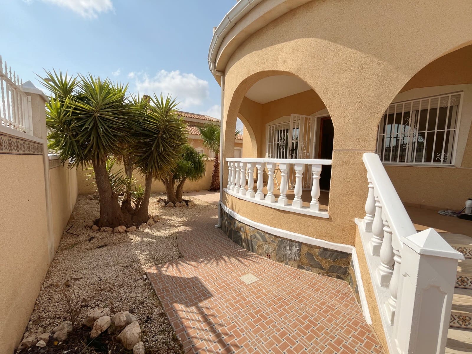 Chalet de 2 habitaciones en Ciudad Quesada en venta - 249.000 € (Ref: 9996452)